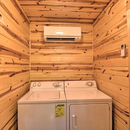 The Honeybee Cabin With Private Porch And Hot Tub Clarkesville Bagian luar foto