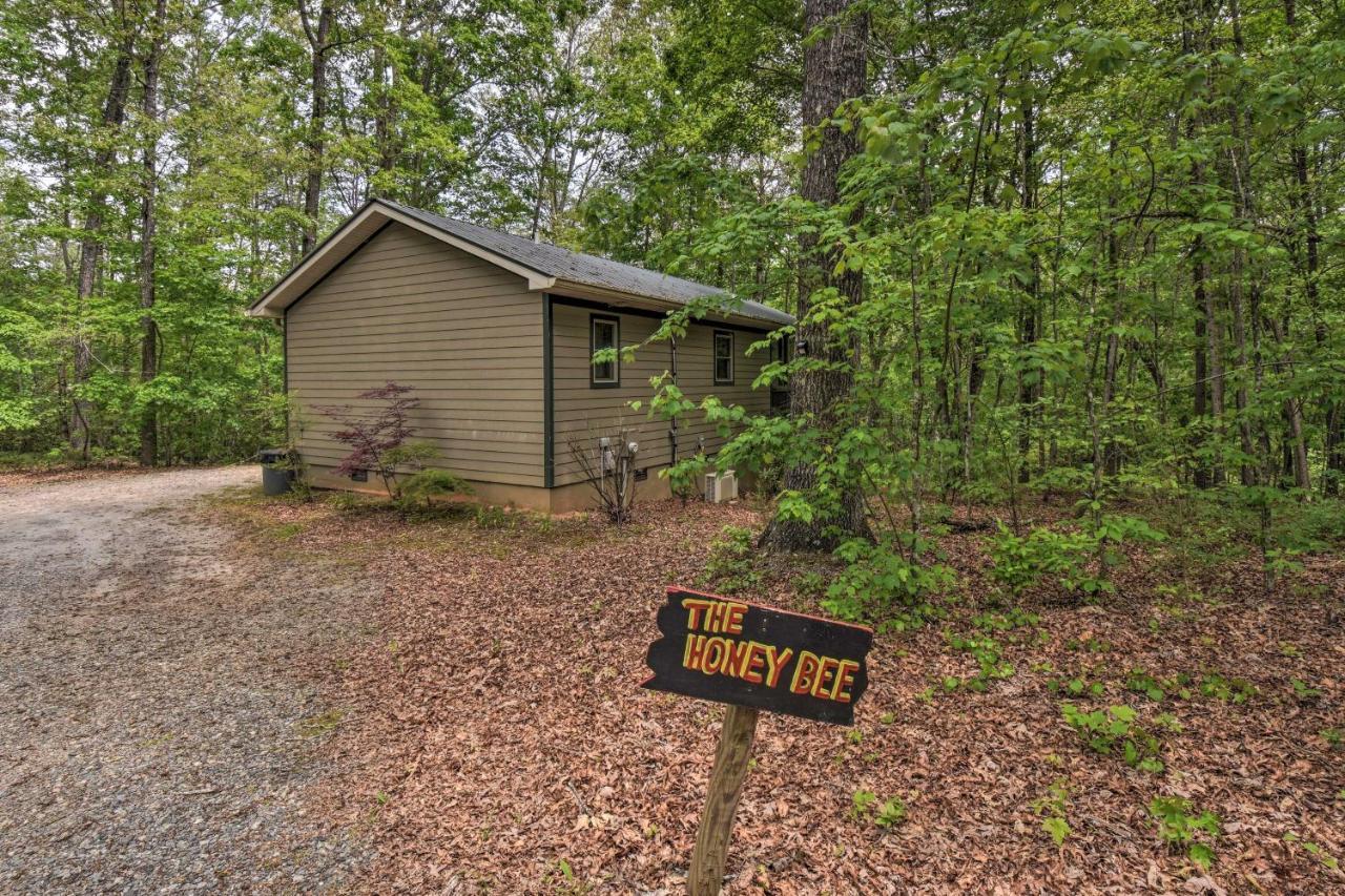 The Honeybee Cabin With Private Porch And Hot Tub Clarkesville Bagian luar foto