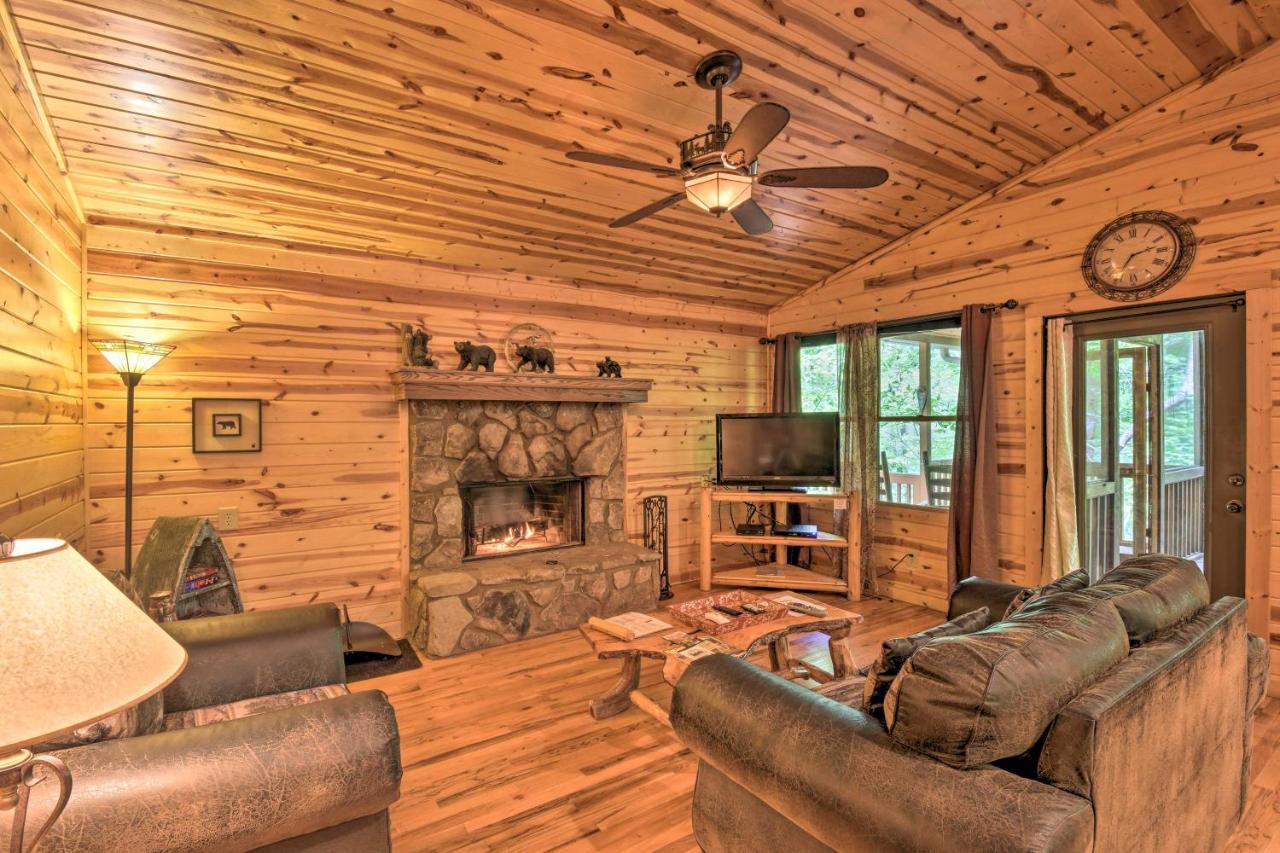 The Honeybee Cabin With Private Porch And Hot Tub Clarkesville Bagian luar foto