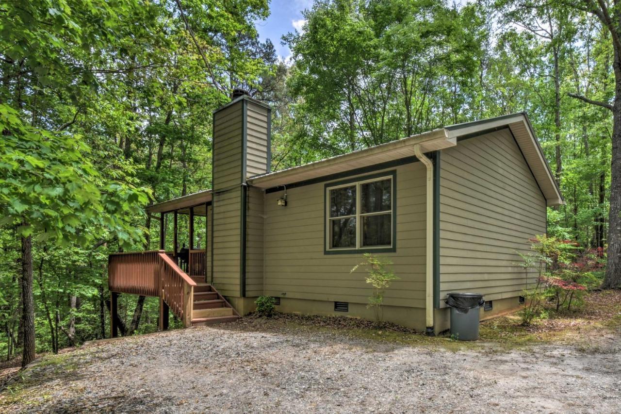 The Honeybee Cabin With Private Porch And Hot Tub Clarkesville Bagian luar foto